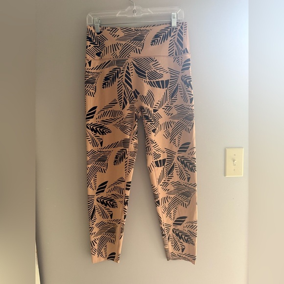 Aerie Women’s Chill Play Move Leggings SZ XL High Waisted Brown Black Floral - Picture 1 of 10
